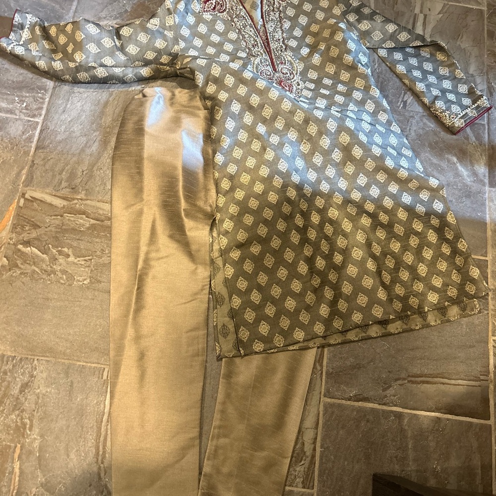 Gray and Cream Set